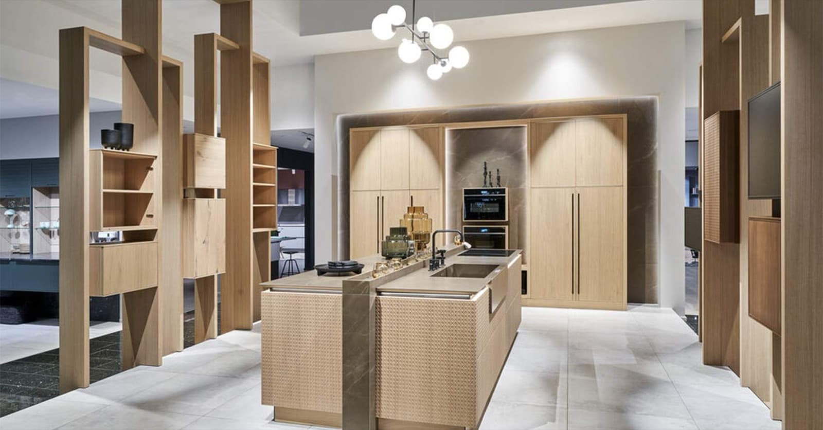 Blick in den Showroom von Gerdum Küchen in Saarlouis